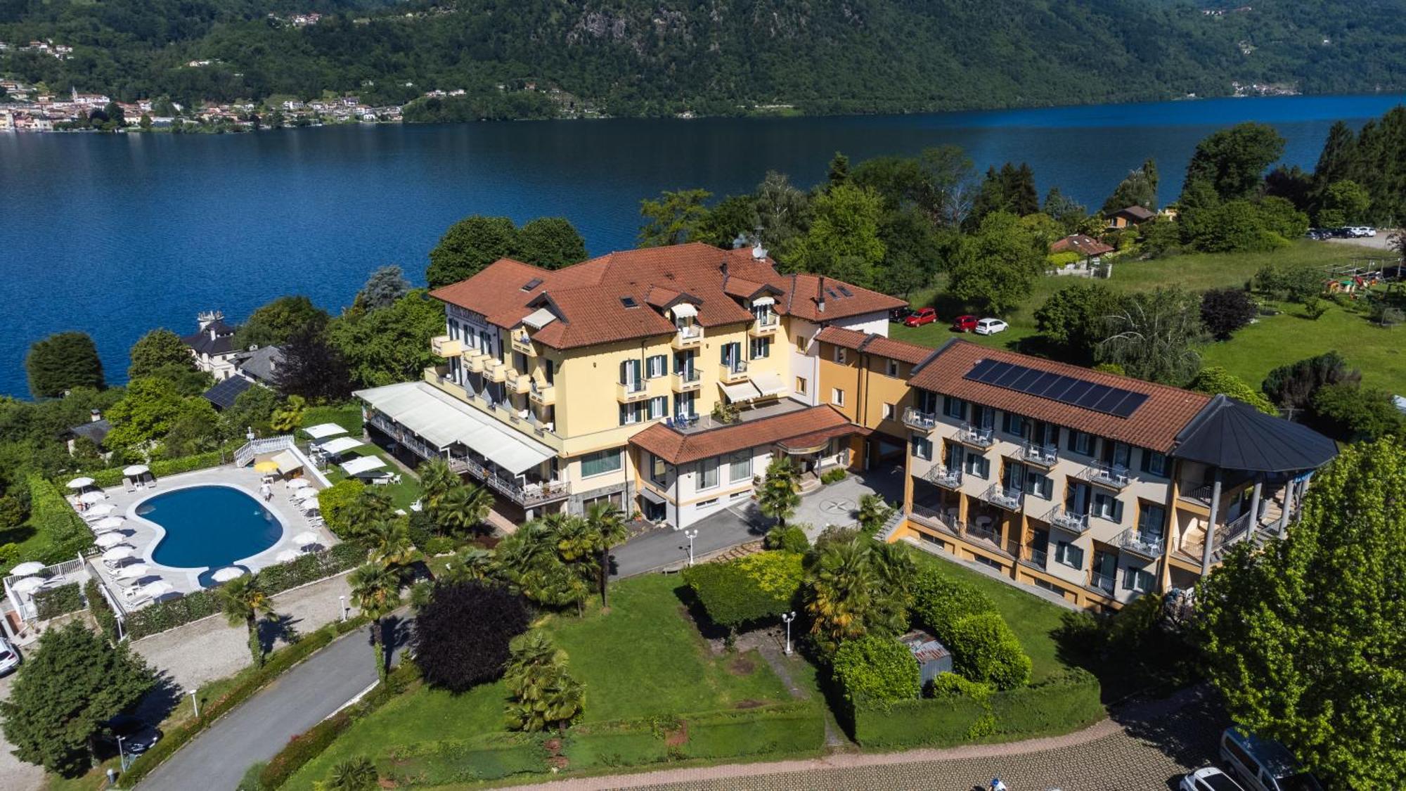 Hotel La Bussola Orta San Giulio Exterior photo