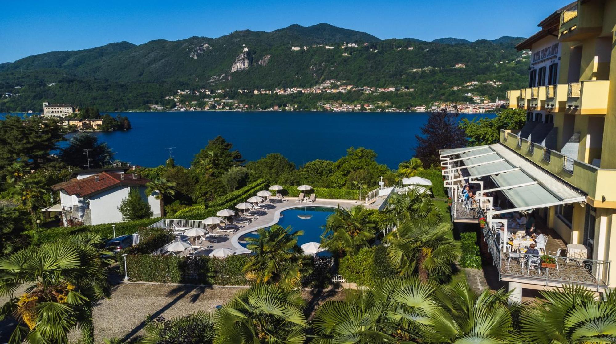 Hotel La Bussola Orta San Giulio Exterior photo